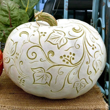 Load image into Gallery viewer, Pumpkin Etching Classes -  Sept 29,  Oct 13, Oct 27, or Nov 3
