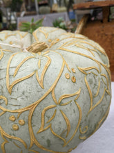 Load image into Gallery viewer, Pumpkin Etching Classes -  Sept 29,  Oct 13, Oct 27, or Nov 3
